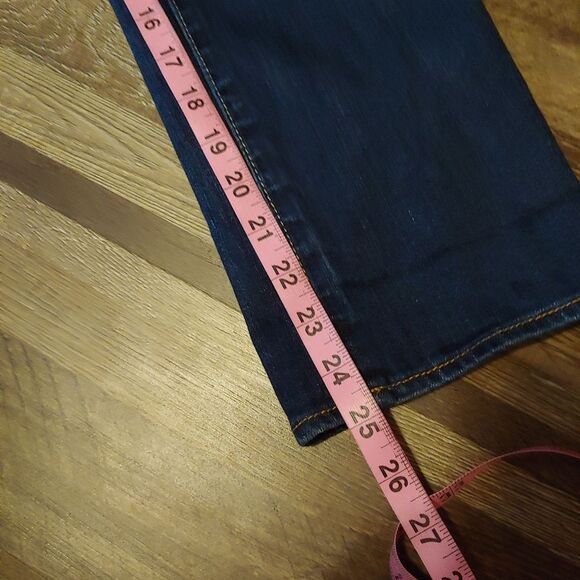 American Eagle Artist Crop Studded Jeans Size 4 - Picture 8 of 10